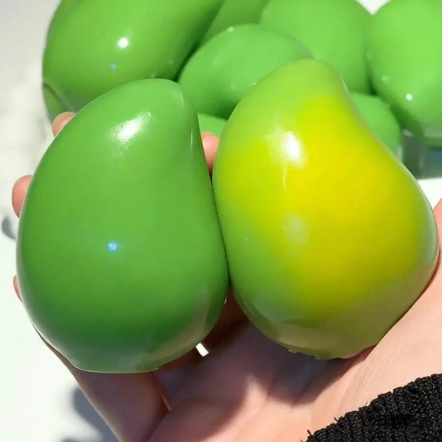 Color Changing Mango Squishy – Crunchy ASMR Stress Ball & Fidget Toy