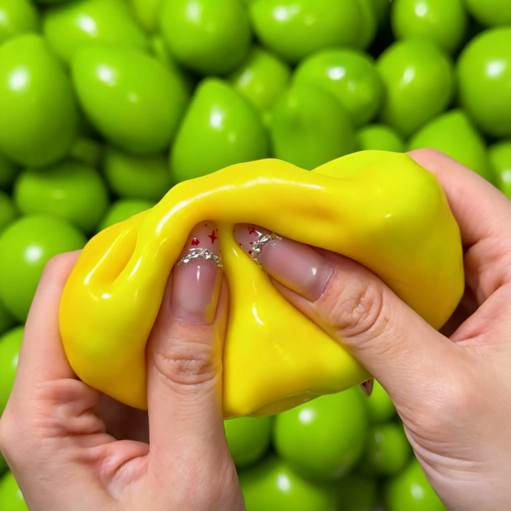 Color Changing Mango Squishy – Crunchy ASMR Stress Ball & Fidget Toy